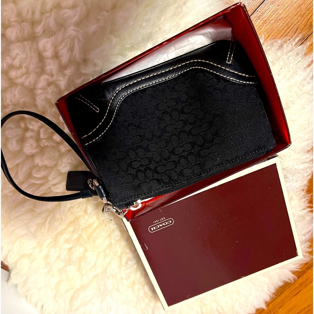 NIB coach wristlet